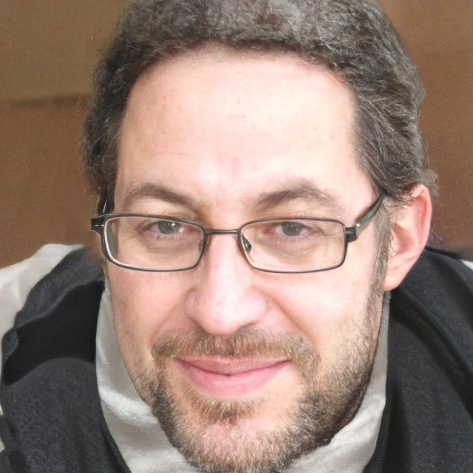 Retrato profissional de Tiago Rodrigues